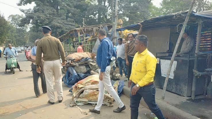 Political Trends,Politics based news portal,20 Illegal Shops Removed From The Roadside In Morabadi